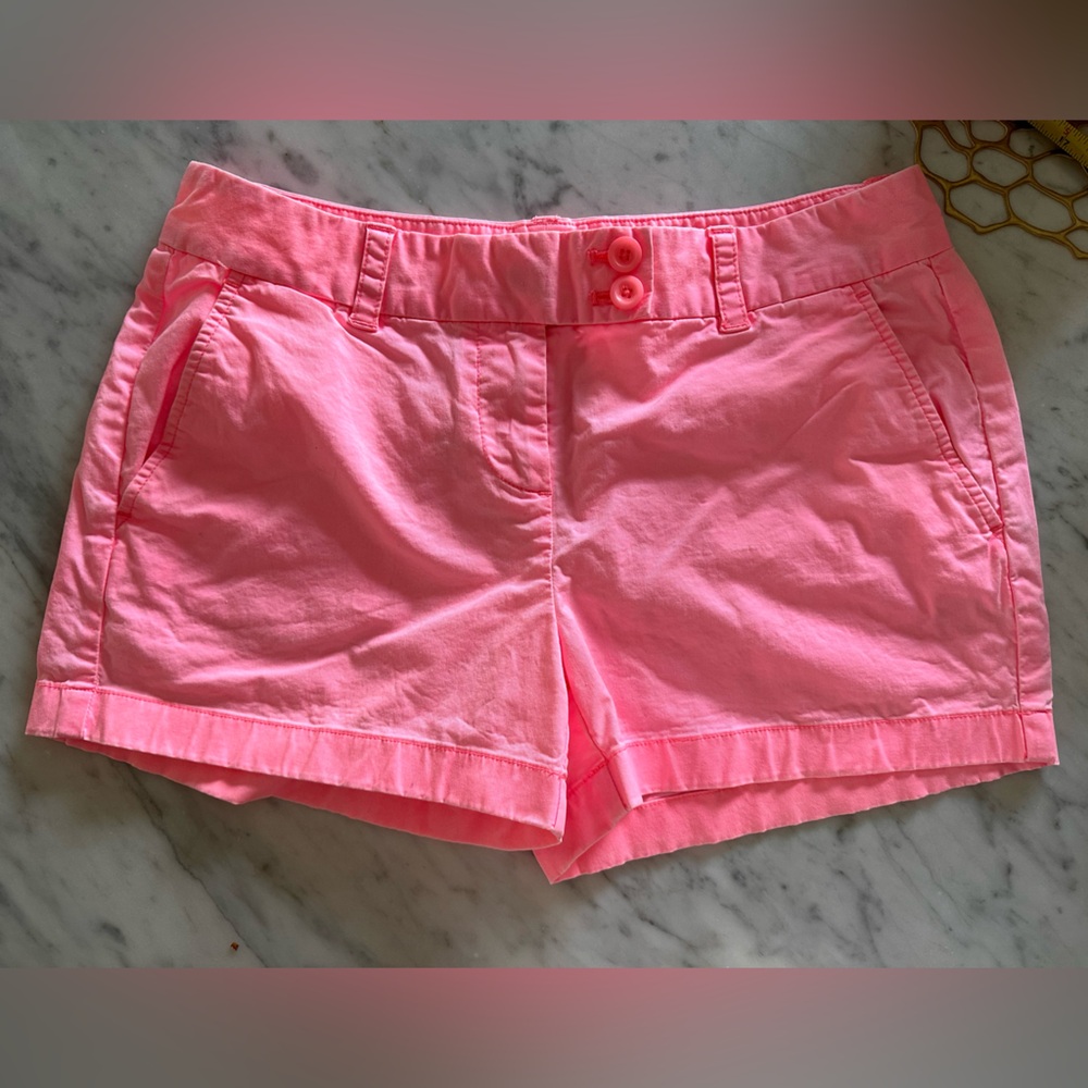 Vineyard Vines pink shorts